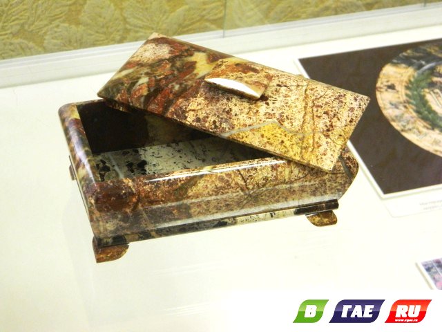Карта СССР сделана из орской яшмы Карта СССР сделана из орской яшмы
