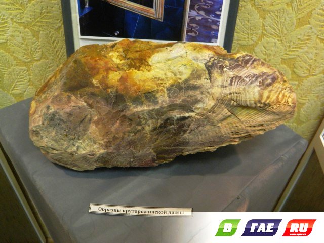 Карта СССР сделана из орской яшмы Карта СССР сделана из орской яшмы