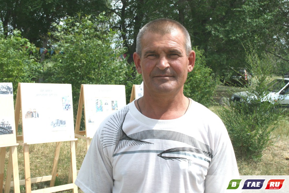 За буферной плотиной Урал бежит, как встарь