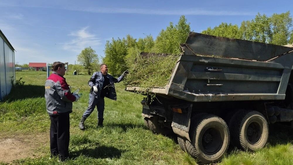 В детском лагере «Мечта» побывали депутаты Гайского муниципального округа