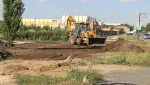 В сквере на ул. Орской обустраивают вторую пешеходную дорожку