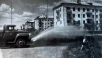 В 70-е годы улицы в Гае поливали