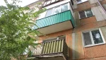 Жильцы неделю изнемогали от трупного запаха. Вызвали спасателей