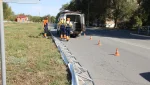 На «строгом» перекрестке часть ограждений убрали, а также устанавливают новые