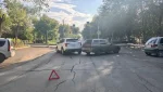 Из-за неосторожного манёвра столкнулись два автомобиля